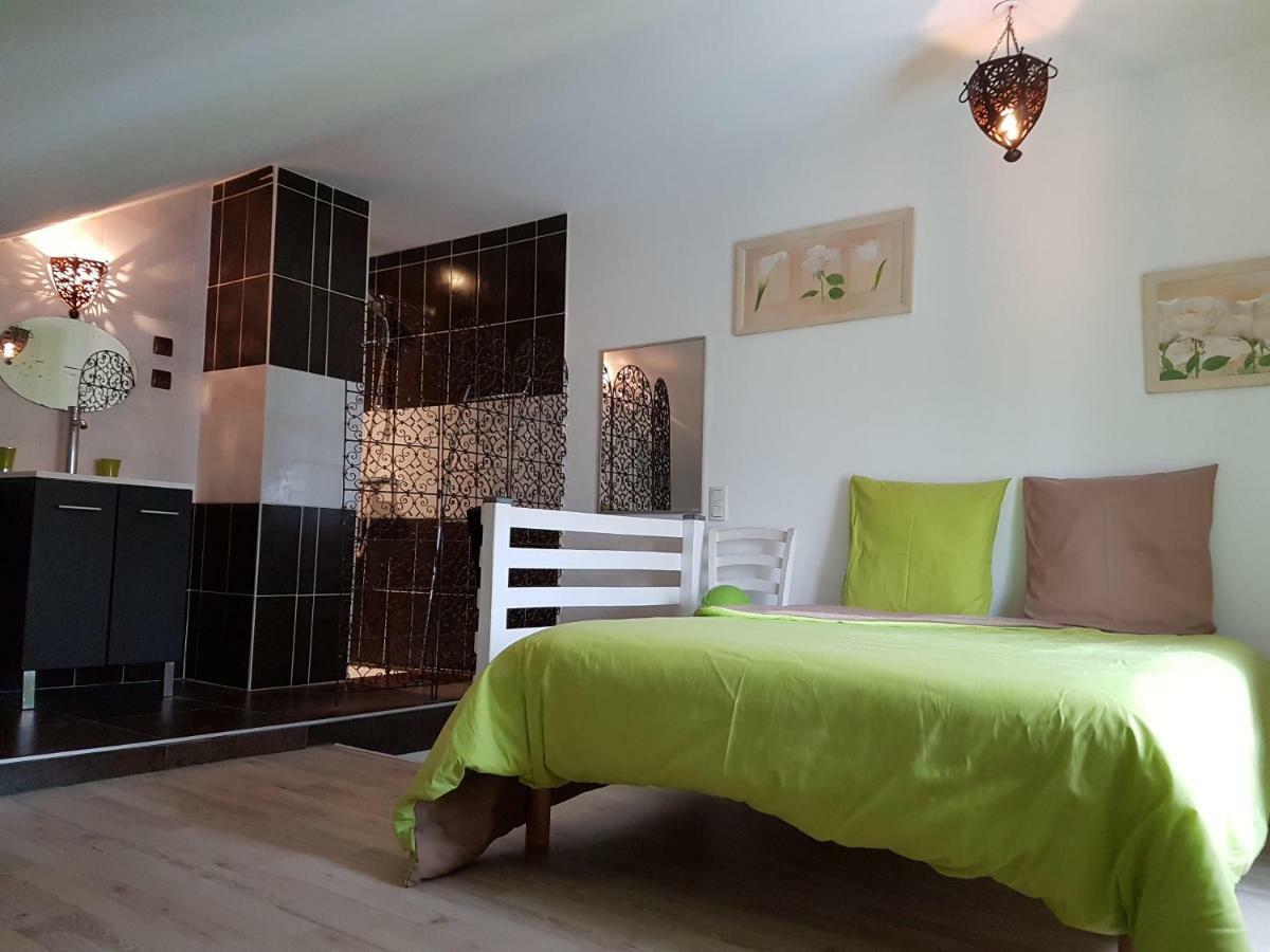 Апартаменты Le Vieux Pressoir Saint-Germain-les-Arlay Экстерьер фото
